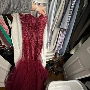 Elegant Burgundy Sequin Prom Dress